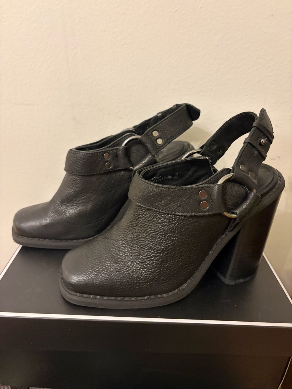 Black Genuine Leather Slingback Block-Heel Clog